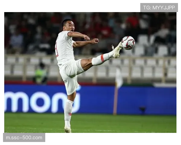 三中卫结构遭遇冲击 亚冠赛场战术博弈日趋激烈